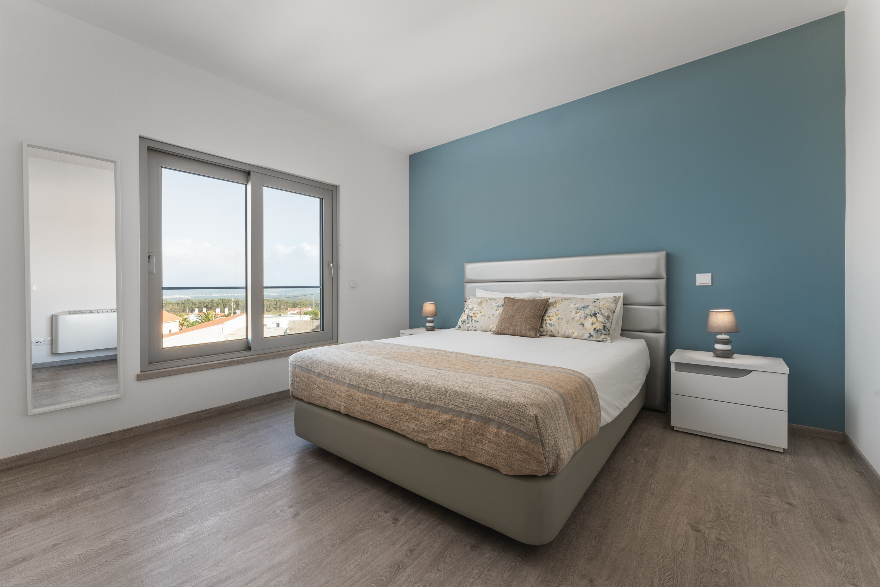 T2 1st bedroom